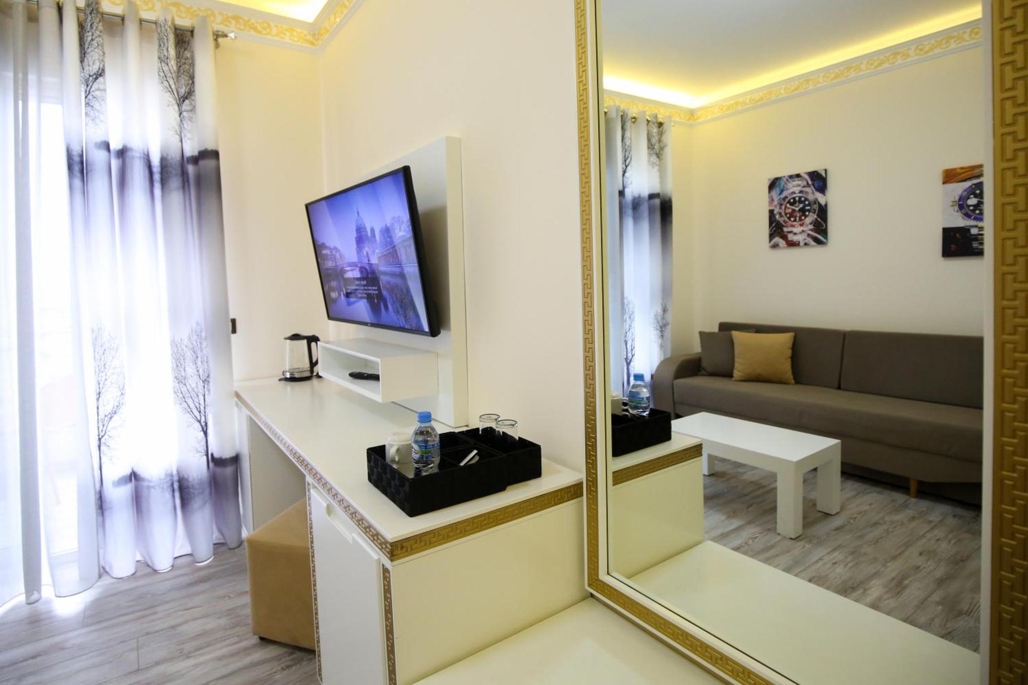 Hotel Vd Roleks Vlorë Rum bild